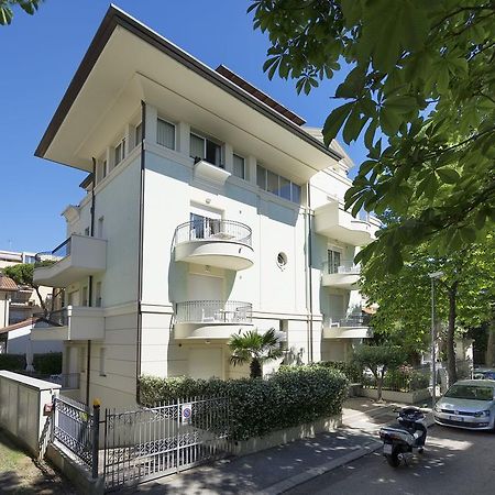 Residence Hamilton Riccione Kültér fotó