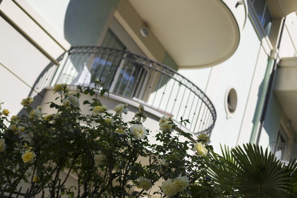 Residence Hamilton Riccione Kültér fotó