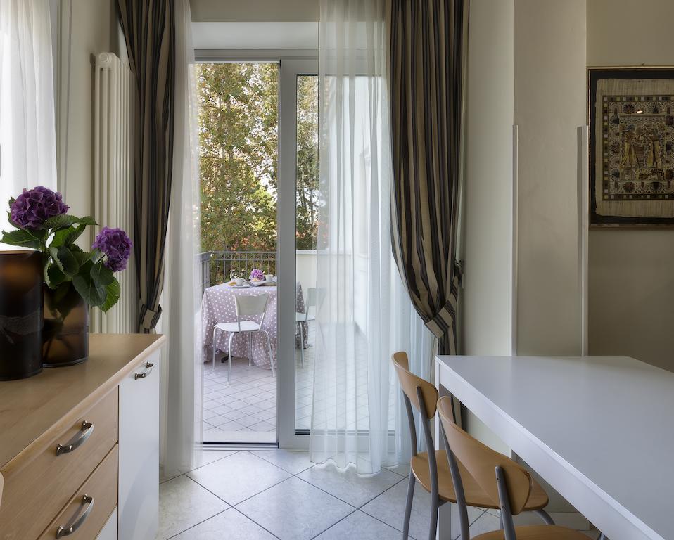 Residence Hamilton Riccione Szoba fotó