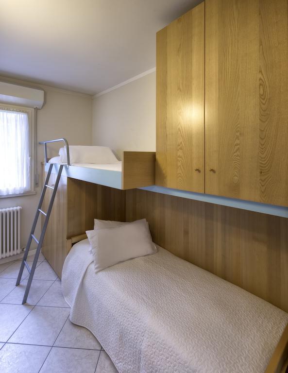 Residence Hamilton Riccione Szoba fotó
