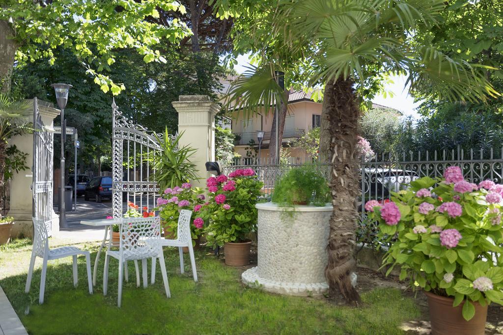 Residence Hamilton Riccione Kültér fotó