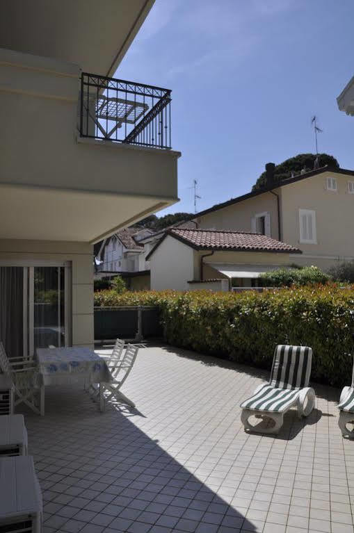 Residence Hamilton Riccione Kültér fotó